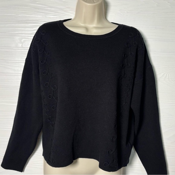 Premise Women’s Black Boxy Sweater With Embroidered Design Size M - Picture 1 of 7